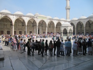 Schlange für die Blauen Moschee...die Touristensaison hat gegonnen!
